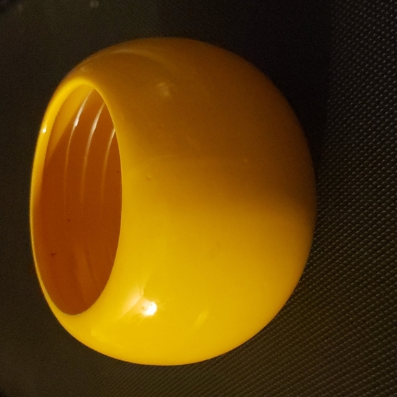 Yellow Smiley flower pot - Picture 2 of 4